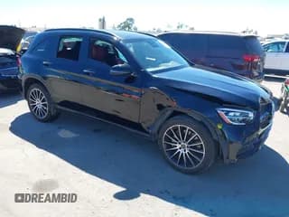 ✅ 2022 Mercedes-Benz GLC 300 • VIN: W1N0G8DB8NG108881 • Lot: 43173885. Wystawiony na IAAI z przebiegiem 84 827 mil. Bezpłatny archiwum sprzedaży aukcyjnych z USA i szczegółowy raport historii pojazdu na DreamBid. Zdjęcie 1.
