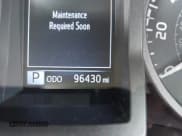 ✅ 2017 Toyota Tacoma SR5 • VIN: 3TMAZ5CN7HM026618 • Lot: 42033682. Wystawiony na IAAI z przebiegiem 96 430 mil. Bezpłatny archiwum sprzedaży aukcyjnych z USA i szczegółowy raport historii pojazdu na DreamBid. Zdjęcie 16.