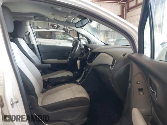 ✅ 2020 Chevrolet Trax LT • VIN: 3GNCJLSB3LL208978 • Лот: 43633467. Опубликован ранее на IAAI с пробегом 73 296 миль. Бесплатный доступ к архиву аукционных продаж из США и подробный отчёт об истории автомобиля на DreamBid. Изображение 5.