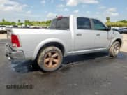 ✅ 2015 Ram 1500 Laramie • VIN: 1C6RR6NM7FS578001 • Lot: 70468465. Wystawiony na Copart z przebiegiem 177 594 mil. Bezpłatny archiwum sprzedaży aukcyjnych z USA i szczegółowy raport historii pojazdu na DreamBid. Zdjęcie 3.