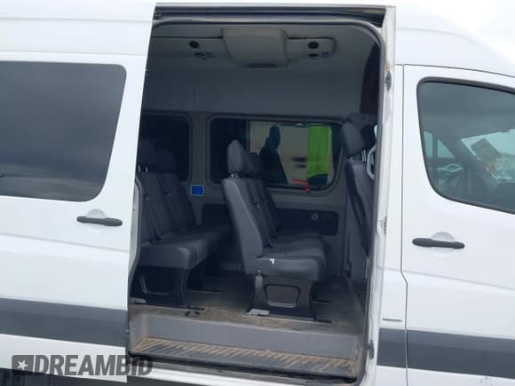 ✅ 2013 Mercedes-Benz Sprinter Passenger • VIN: WDZPE7CC8D5787397 • Лот: 42661008. Опубликован ранее на IAAI с пробегом 78 231 миль. Бесплатный доступ к архиву аукционных продаж из США и подробный отчёт об истории автомобиля на DreamBid. Изображение 8.