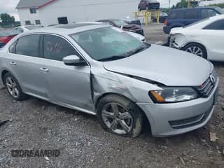 ✅ 2013 Volkswagen Passat SE • VIN: 1VWBN7A3XDC014050 • Lot: 42675616. Listed on IAAI with 130,135 mi. Free auction sales archive from the USA and detailed vehicle history report at DreamBid. Image 1.