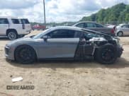 ✅ 2018 Audi R8 V10 plus • VIN: WUAKBAFX9J7900159 • Lot: 42504338. Wystawiony na IAAI z przebiegiem 20 171 mil. Bezpłatny archiwum sprzedaży aukcyjnych z USA i szczegółowy raport historii pojazdu na DreamBid. Zdjęcie 15.