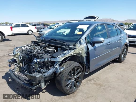 ✅ 2025 Toyota Corolla XSE • VIN: 5YFT4MCE8SP233410 • Lot: 42841159. Wystawiony na IAAI z przebiegiem 9 413 mil. Bezpłatny archiwum sprzedaży aukcyjnych z USA i szczegółowy raport historii pojazdu na DreamBid. Zdjęcie 18.