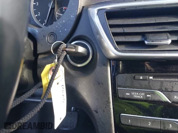 ✅ 2018 Infiniti QX30 Essential • VIN: SJKCH5CR6JA001949 • Lot: 41863195. Listed on IAAI with 59,778 mi. Free auction sales archive from the USA and detailed vehicle history report at DreamBid. Image 11.