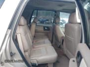 ✅ 2005 Ford Expedition Limited • VIN: 1FMFU20525LA94373 • Lot: 43796073. Wystawiony na IAAI z przebiegiem 140 660 mil. Bezpłatny archiwum sprzedaży aukcyjnych z USA i szczegółowy raport historii pojazdu na DreamBid. Zdjęcie 8.