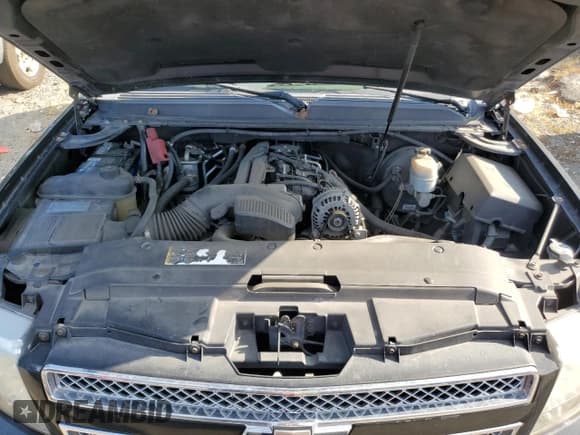 ✅ 2010 Chevrolet Tahoe LT • VIN: 1GNMCBE36AR136497 • Lot: 80639275. Listed on Copart with 298,257 mi. Free auction sales archive from the USA and detailed vehicle history report at DreamBid. Image 12.