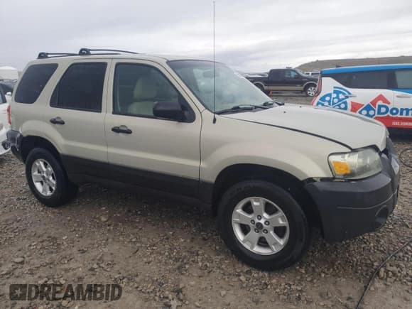 ✅ 2005 Ford Escape XLT • VIN: 1FMYU931X5KD62828 • Lot: 55139925. Listed on Copart with 108,704 mi. Free auction sales archive from the USA and detailed vehicle history report at DreamBid. Image 4.