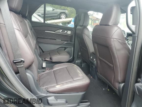 ✅ 2025 Ford Explorer Platinum • VIN: 1FMWK8HC7SGA97589 • Lot: 81287425. Wystawiony na Copart z przebiegiem 18 768 mil. Bezpłatny archiwum sprzedaży aukcyjnych z USA i szczegółowy raport historii pojazdu na DreamBid. Zdjęcie 11.