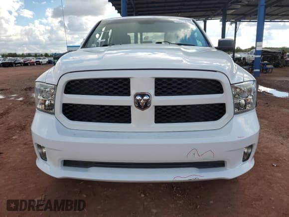 ✅ 2017 Ram 1500 Tradesman • VIN: 1C6RR6FT9HS610147 • Lot: 93645415. Wystawiony na Copart z przebiegiem 86 592 mil. Bezpłatny archiwum sprzedaży aukcyjnych z USA i szczegółowy raport historii pojazdu na DreamBid. Zdjęcie 5.