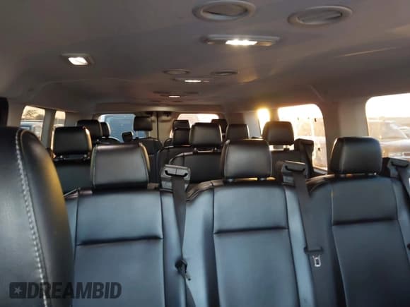 ✅ 2022 Ford Transit Passenger XLT • VIN: 1FBAX2Y88NKA67211 • Lot: 43654076. Wystawiony na IAAI z przebiegiem 210 842 mil. Bezpłatny archiwum sprzedaży aukcyjnych z USA i szczegółowy raport historii pojazdu na DreamBid. Zdjęcie 8.