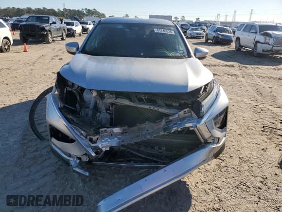 ✅ 2022 Mitsubishi Eclipse Cross SE • VIN: JA4ASWAA9NZ001766 • Лот: 41745525. Опубликован ранее на Copart с пробегом 74 377 миль. Бесплатный доступ к архиву аукционных продаж из США и подробный отчёт об истории автомобиля на DreamBid. Изображение 5.