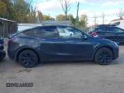 ✅ 2024 Tesla Model Y • VIN: 7SAYGDED8RF122821 • Lot: 43523220. Wystawiony na IAAI z przebiegiem 19 056 mil. Bezpłatny archiwum sprzedaży aukcyjnych z USA i szczegółowy raport historii pojazdu na DreamBid. Zdjęcie 13.