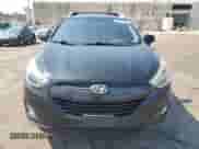 2015 Hyundai Tucson SE with VIN KM8JUCAG1FU101650, listed as a Copart auction lot 61664723 with 76,957 mi miles and . Bid and sale history available at DreamBid. Image 5.