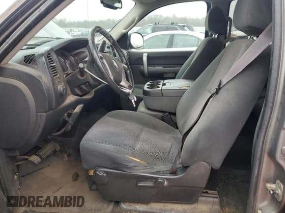 ✅ 2007 Chevrolet Silverado 1500 • VIN: 2GCFC13Y371537369 • Lot: 85131124. Listed on Copart with 172,849 mi. Free auction sales archive from the USA and detailed vehicle history report at DreamBid. Image 7.