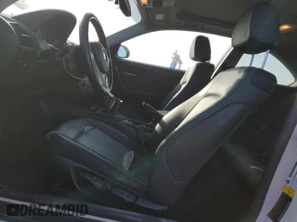 ✅ 2009 BMW 1 Series 128i • VIN: WBAUP93569VF49274 • Lot: 91356525. Listed on Copart with 158,430 mi. Free auction sales archive from the USA and detailed vehicle history report at DreamBid. Image 7.