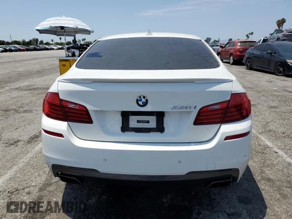 ✅ 2014 BMW 5 Series 550i • VIN: WBAKN9C54ED680861 • Лот: 65281895. Опубликован ранее на Copart с пробегом 69 913 миль. Бесплатный доступ к архиву аукционных продаж из США и подробный отчёт об истории автомобиля на DreamBid. Изображение 6.