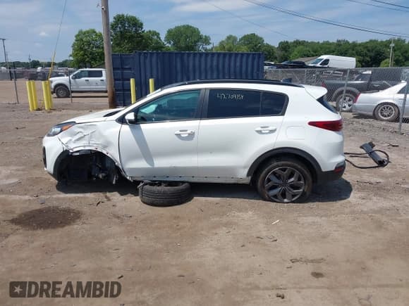 ✅ 2022 Kia Sportage Nightfall • VIN: KNDP6CAC7N7002656 • Lot: 42704154. Listed on IAAI with 61,557 mi. Free auction sales archive from the USA and detailed vehicle history report at DreamBid. Image 15.