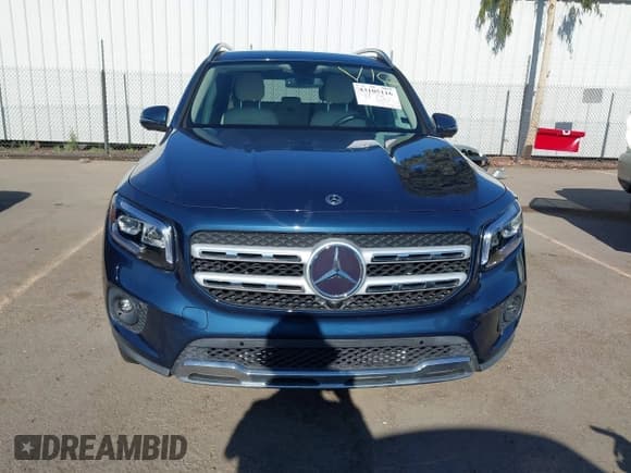 ✅ 2022 Mercedes-Benz GLB 250 • VIN: W1N4M4GB3NW187090 • Lot: 43105116. Listed on IAAI with 23,556 mi. Free auction sales archive from the USA and detailed vehicle history report at DreamBid. Image 11.
