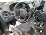 ✅ 2019 Jeep Cherokee Trailhawk • VIN: 1C4PJMBX8KD256105 • Лот: 58562575. Опубликован ранее на Copart с пробегом Не указан. Бесплатный доступ к архиву аукционных продаж из США и подробный отчёт об истории автомобиля на DreamBid. Изображение 8.