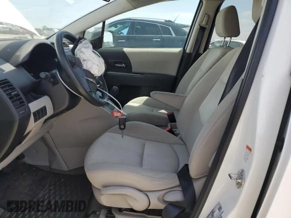 ✅ 2010 Mazda 5 Sport • VIN: JM1CR2WLXA0364086 • Лот: 54380125. Опубликован ранее на Copart с пробегом 184 973 миль. Бесплатный доступ к архиву аукционных продаж из США и подробный отчёт об истории автомобиля на DreamBid. Изображение 7.