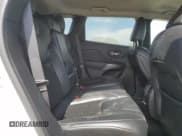 ✅ 2020 Jeep Cherokee Latitude Plus • VIN: 1C4PJMLB4LD564201 • Lot: 82052435. Wystawiony na Copart z przebiegiem 89 346 mil. Bezpłatny archiwum sprzedaży aukcyjnych z USA i szczegółowy raport historii pojazdu na DreamBid. Zdjęcie 11.