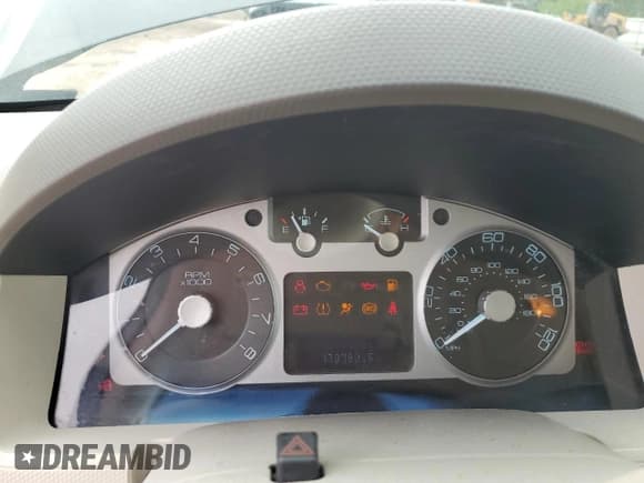 ✅ 2011 Mercury Mariner • VIN: 4M2CN9BG1BKJ06357 • Lot: 59747815. Listed on Copart with 170,730 mi. Free auction sales archive from the USA and detailed vehicle history report at DreamBid. Image 9.