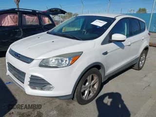 ✅ 2014 Ford Escape SE • VIN: 1FMCU0GX0EUC37667 • Lot: 43796027. Wystawiony na IAAI z przebiegiem 94 457 mil. Bezpłatny archiwum sprzedaży aukcyjnych z USA i szczegółowy raport historii pojazdu na DreamBid. Zdjęcie 2.