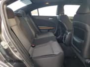 ✅ 2015 Dodge Charger SXT • VIN: 2C3CDXHG5FH823852 • Lot: 87070695. Wystawiony na Copart z przebiegiem 95 440 mil. Bezpłatny archiwum sprzedaży aukcyjnych z USA i szczegółowy raport historii pojazdu na DreamBid. Zdjęcie 10.