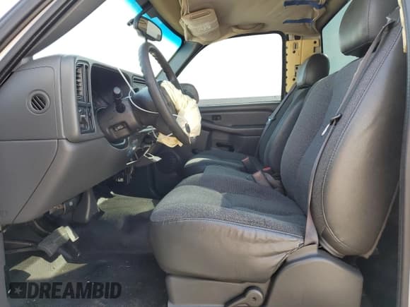 ✅ 2006 GMC Sierra 1500 Work Truck • VIN: 3GTEC14VX6G164563 • Лот: 64124535. Опубликован ранее на Copart с пробегом 135 214 миль. Бесплатный доступ к архиву аукционных продаж из США и подробный отчёт об истории автомобиля на DreamBid. Изображение 7.