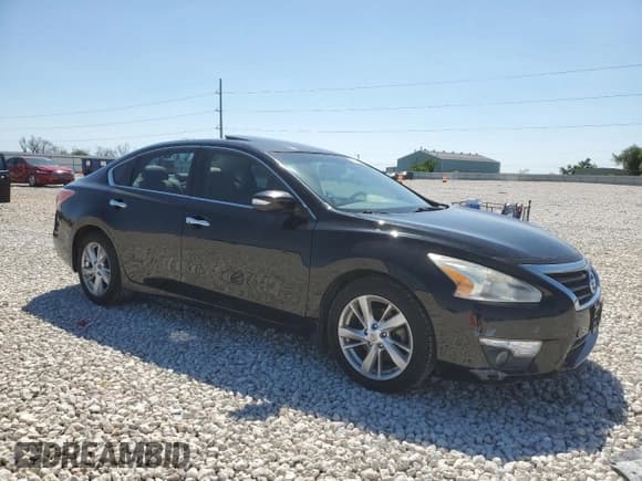 ✅ 2015 Nissan Altima SL • VIN: 1N4AL3AP0FN879171 • Lot: 52109595. Listed on Copart with 135,995 mi. Free auction sales archive from the USA and detailed vehicle history report at DreamBid. Image 4.