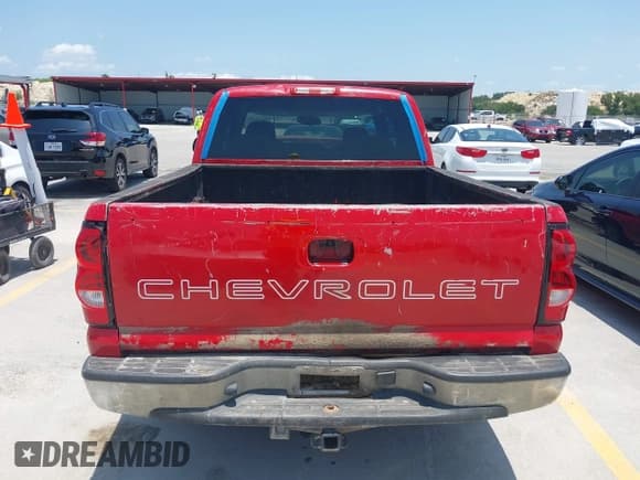✅ 2007 Chevrolet Silverado 1500 Work Truck • VIN: 1GCEC19XX7Z165224 • Лот: 42519935. Опубликован ранее на IAAI с пробегом 233 575 миль. Бесплатный доступ к архиву аукционных продаж из США и подробный отчёт об истории автомобиля на DreamBid. Изображение 17.