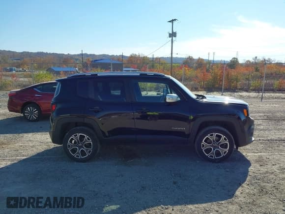 ✅ 2016 Jeep Renegade Limited • VIN: ZACCJBDT8GPD10766 • Lot: 43615164. Wystawiony na IAAI z przebiegiem 67 683 mil. Bezpłatny archiwum sprzedaży aukcyjnych z USA i szczegółowy raport historii pojazdu na DreamBid. Zdjęcie 13.