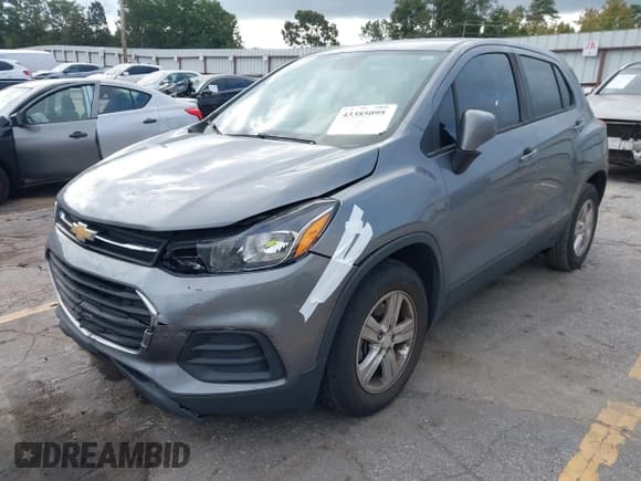 ✅ 2020 Chevrolet Trax LS • VIN: 3GNCJKSB9LL151003 • Lot: 43385095. Listed on IAAI with 112,615 mi. Free auction sales archive from the USA and detailed vehicle history report at DreamBid. Image 2.