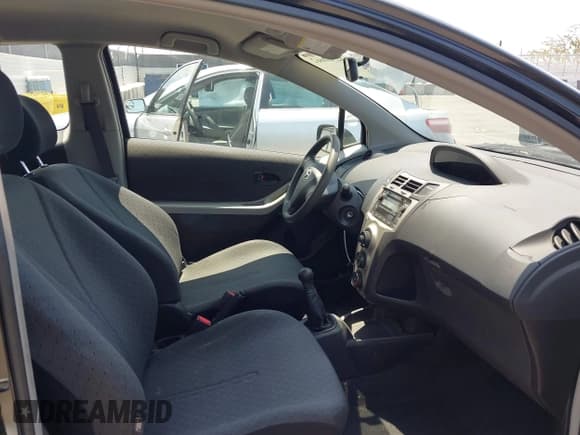 ✅ 2011 Toyota Yaris • VIN: JTDJT4K36B5342228 • Lot: 42500662. Wystawiony na IAAI z przebiegiem 108 348 mil. Bezpłatny archiwum sprzedaży aukcyjnych z USA i szczegółowy raport historii pojazdu na DreamBid. Zdjęcie 5.