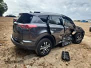 ✅ 2018 Toyota RAV4 LE • VIN: JTMZFREV8JJ209755 • Lot: 82346475. Listed on Copart with 86,052 mi. Free auction sales archive from the USA and detailed vehicle history report at DreamBid. Image 3.