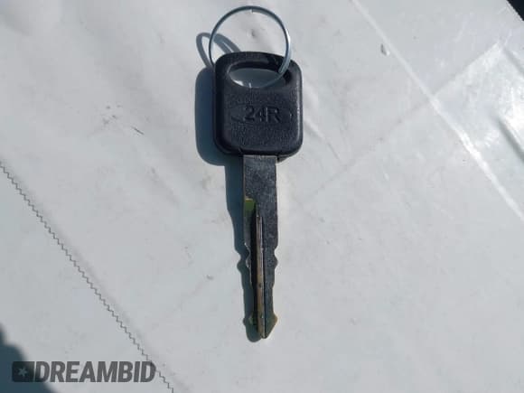 ✅ 2000 Ford F-250 XL • VIN: 1FTNX21S5YEC82650 • Lot: 42105861. Wystawiony na IAAI z przebiegiem 155 878 mil. Bezpłatny archiwum sprzedaży aukcyjnych z USA i szczegółowy raport historii pojazdu na DreamBid. Zdjęcie 11.