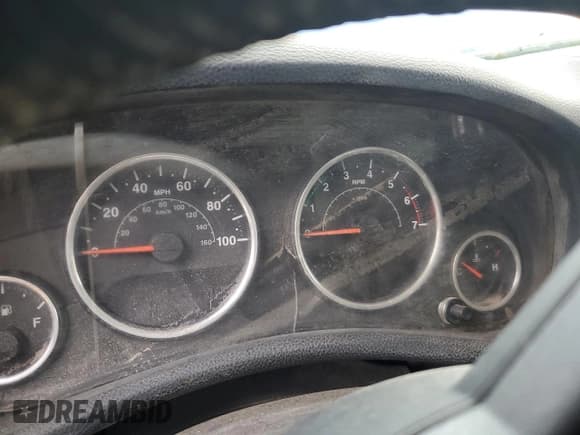 ✅ 2011 Jeep Wrangler Rubicon • VIN: 1J4BA6D13BL546203 • Lot: 92105205. Wystawiony na Copart z przebiegiem Nie podano. Bezpłatny archiwum sprzedaży aukcyjnych z USA i szczegółowy raport historii pojazdu na DreamBid. Zdjęcie 9.