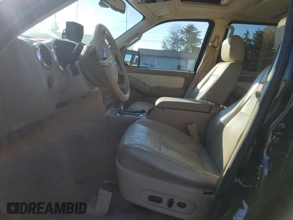 ✅ 2008 Ford Explorer Eddie Bauer • VIN: 1FMEU74838UA68604 • Lot: 91083955. Wystawiony na Copart z przebiegiem 455 760 mil. Bezpłatny archiwum sprzedaży aukcyjnych z USA i szczegółowy raport historii pojazdu na DreamBid. Zdjęcie 7.