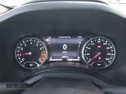 ✅ 2021 Jeep Renegade Latitude • VIN: ZACNJDBB9MPM93991 • Lot: 43704489. Wystawiony na IAAI z przebiegiem 49 650 mil. Bezpłatny archiwum sprzedaży aukcyjnych z USA i szczegółowy raport historii pojazdu na DreamBid. Zdjęcie 7.