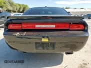 ✅ 2013 Dodge Challenger R/T Classic • VIN: 2C3CDYBT4DH685861 • Lot: 67073485. Wystawiony na Copart z przebiegiem 119 710 mil. Bezpłatny archiwum sprzedaży aukcyjnych z USA i szczegółowy raport historii pojazdu na DreamBid. Zdjęcie 6.