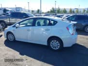 ✅ 2014 Toyota Prius • VIN: JTDKN3DP2E3052772 • Lot: 43462216. Listed on IAAI with 122,580 mi. Free auction sales archive from the USA and detailed vehicle history report at DreamBid. Image 15.