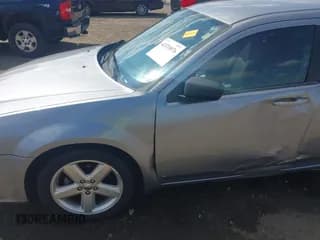 ✅ 2013 Dodge Avenger SXT • VIN: 1C3CDZCB1DN739619 • Lot: 43310076. Wystawiony na IAAI z przebiegiem 135 066 mil. Bezpłatny archiwum sprzedaży aukcyjnych z USA i szczegółowy raport historii pojazdu na DreamBid. Zdjęcie 6.