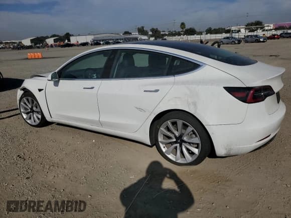 ✅ 2020 Tesla Model 3 Long Range • VIN: 5YJ3E1EBXLF621721 • Lot: 92537955. Listed on Copart with 81,946 mi. Free auction sales archive from the USA and detailed vehicle history report at DreamBid. Image 2.