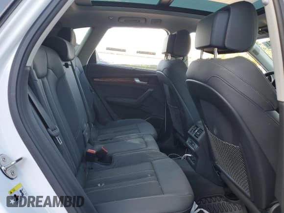 ✅ 2023 Audi Q5 S line Prestige • VIN: WA1FAAFY5P2002216 • Lot: 72734564. Wystawiony na Copart z przebiegiem Nie podano. Bezpłatny archiwum sprzedaży aukcyjnych z USA i szczegółowy raport historii pojazdu na DreamBid. Zdjęcie 11.