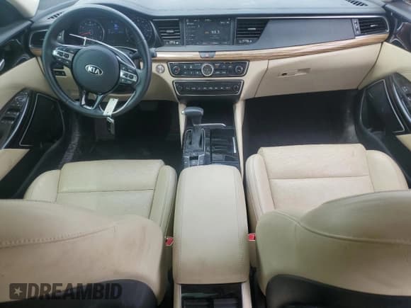 ✅ 2019 Kia Cadenza Technology • VIN: KNALC4J14K5166995 • Lot: 60591325. Wystawiony na Copart z przebiegiem 48 733 mil. Bezpłatny archiwum sprzedaży aukcyjnych z USA i szczegółowy raport historii pojazdu na DreamBid. Zdjęcie 8.