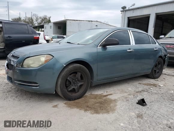 ✅ 2009 Chevrolet Malibu 1LS • VIN: 1G1ZG57B29F166966 • Lot: 75182684. Listed on Copart with 228,610 mi. Free auction sales archive from the USA and detailed vehicle history report at DreamBid. Image 1.