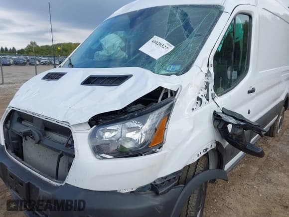 ✅ 2024 Ford Transit Cargo • VIN: 1FTBR1C8XRKB73046 • Лот: 43420327. Опубликован ранее на IAAI с пробегом 786 миль. Бесплатный доступ к архиву аукционных продаж из США и подробный отчёт об истории автомобиля на DreamBid. Изображение 6.