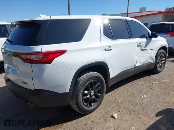 ✅ 2019 Chevrolet Traverse LS • VIN: 1GNERFKW8KJ125753 • Lot: 43538910. Wystawiony na IAAI z przebiegiem 83 003 mil. Bezpłatny archiwum sprzedaży aukcyjnych z USA i szczegółowy raport historii pojazdu na DreamBid. Zdjęcie 4.