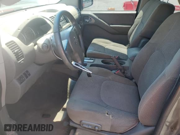 ✅ 2008 Nissan Frontier LE • VIN: 1N6AD07W88C405906 • Lot: 65368885. Wystawiony na Copart z przebiegiem 161 315 mil. Bezpłatny archiwum sprzedaży aukcyjnych z USA i szczegółowy raport historii pojazdu na DreamBid. Zdjęcie 7.